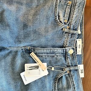 Mango High-waisted Mom Jeans NWT size 6